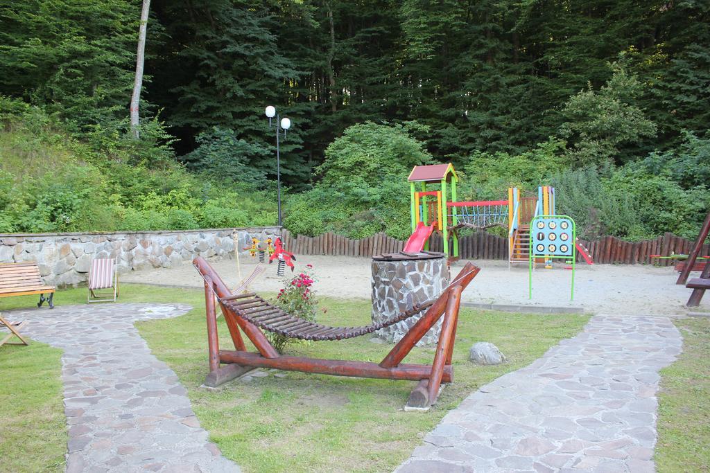 Hotel Fantanita Haiducului Bradu  Екстериор снимка