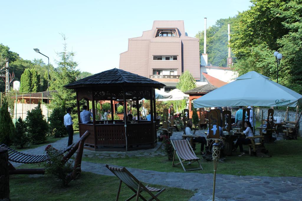 Hotel Fantanita Haiducului Bradu  Екстериор снимка