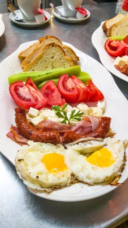 Hotel Fantanita Haiducului Bradu  Екстериор снимка